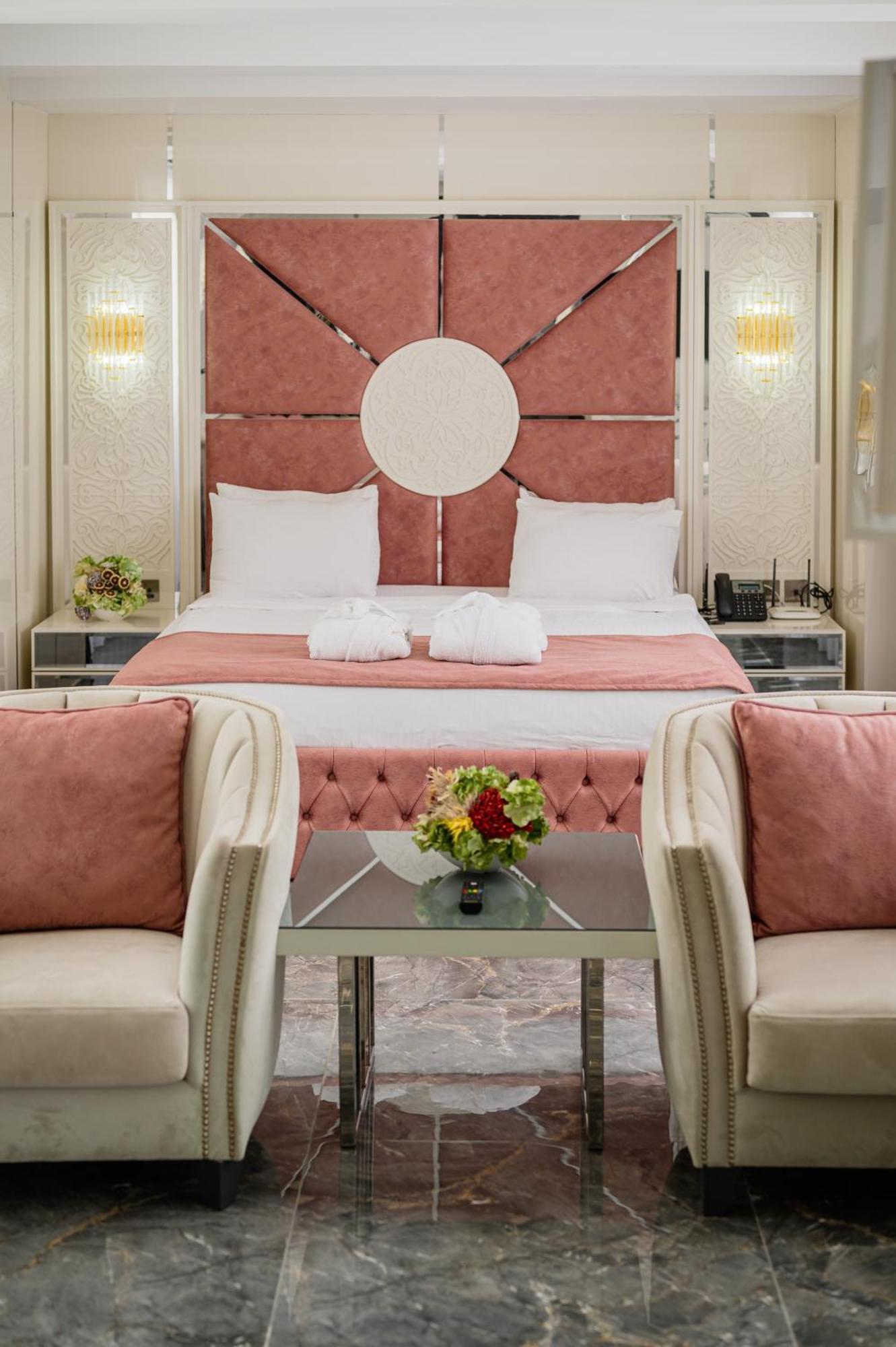 Royal Palace Hotel Nikosia Bagian luar foto
