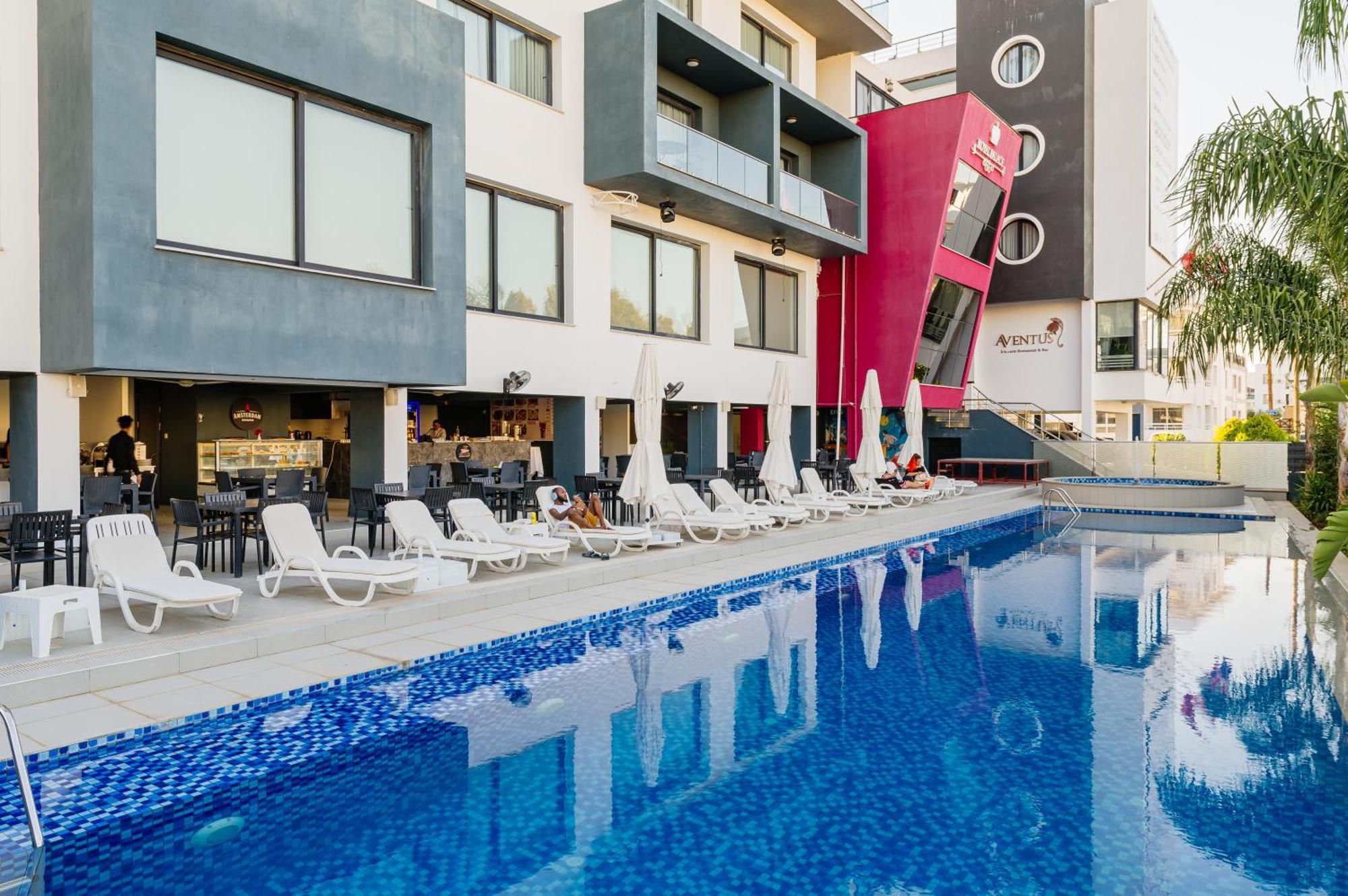 Royal Palace Hotel Nikosia Bagian luar foto
